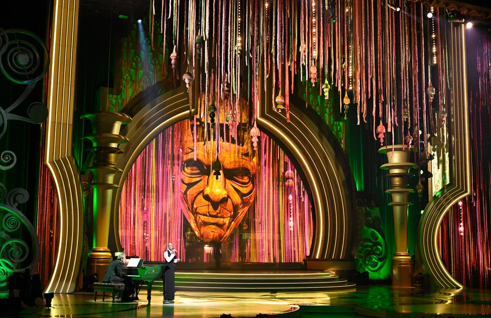 Auf dem gelben Backsteinweg zu „Wicked: One Wonderful Night“ rasend