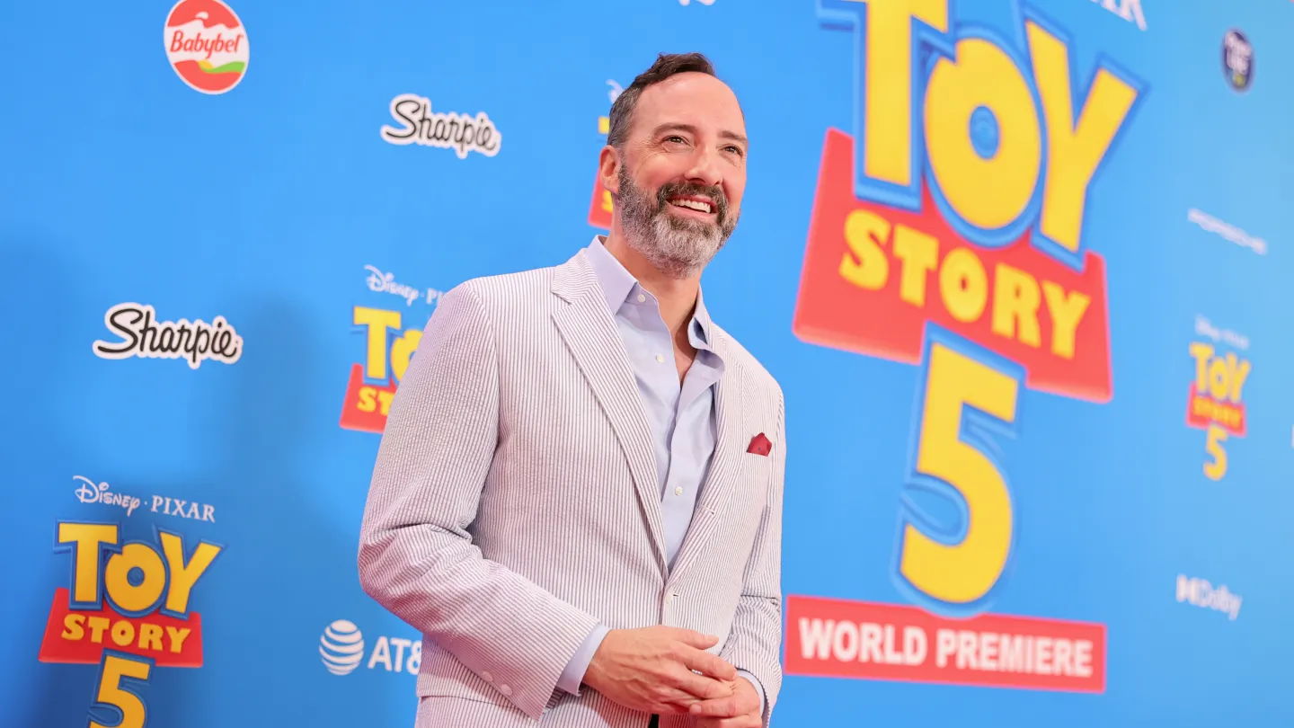 Tony Hale über Forky, Toy Story 5 und Entering the Nancy Meyers Universe